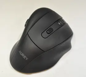 Km-w9 Aukey Wireless 6 Button Optical Ergonomic Gaming Mouse 4800 Dpi - Works