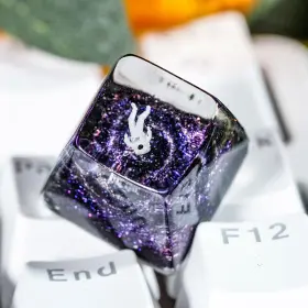 Astronaut-05 Gikzo 00225 Purple Galaxy Swirl Astronaut Artisan Keycap R1 Sa Profile