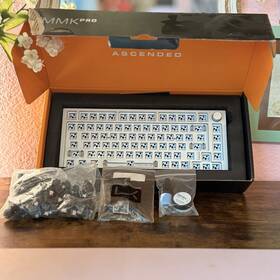 Gmmk Glorious Ss1213413050605 Pro With Alpaca Switches Kbd Fans Stabilizers Gpl Oil And Lubricant