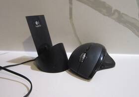 Logitech 0403adrc Cradle And Power Adapter For Mx Revolution Il/rt6-222-0403adrc-ug
