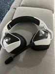 Corsair Wired Usb Mouse And Wireless Gaming Headset With Microphone Used. Price: $25.00.