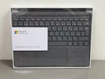 New Microsoft Surface Go Signature Type Cover Platinum French Layout KCS-00127. Price: $34.99.