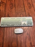 Fopett Wireless Keyboard Mouse Combo 2.4G Retro Typewriter Green Gradient New. Price: $25.00.